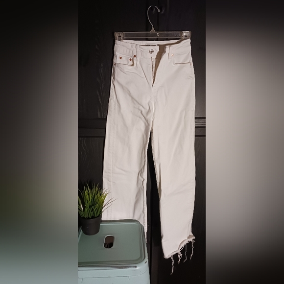 ZARA high waisted White Frayed flared jeans - Picture 2 of 4